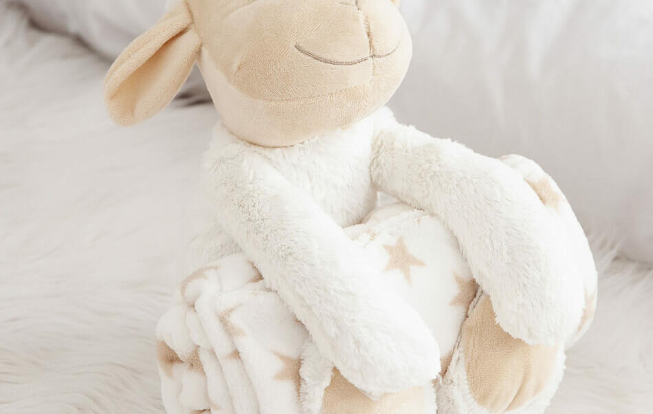 2en1 peluche carnero y manta estrellada